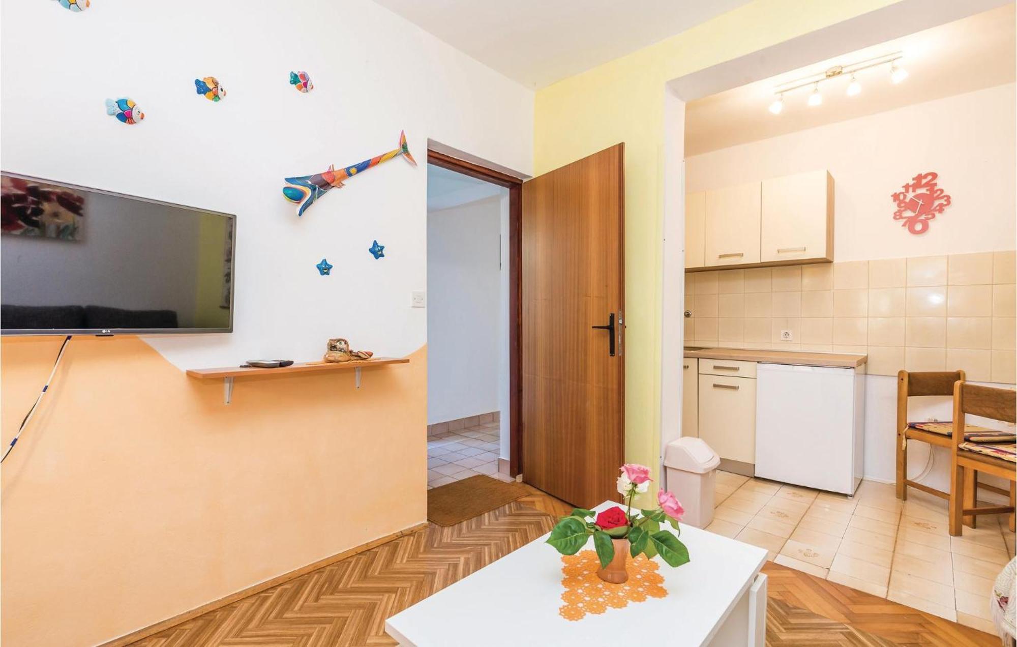 Stunning Apartment In Barbat-Rab With Wifi Barbat na Rabu Eksteriør bilde