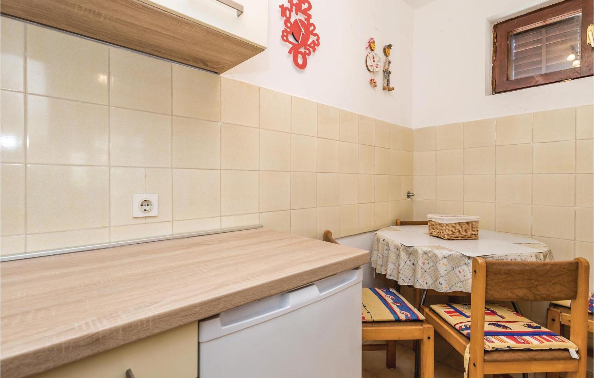 Stunning Apartment In Barbat-Rab With Wifi Barbat na Rabu Eksteriør bilde