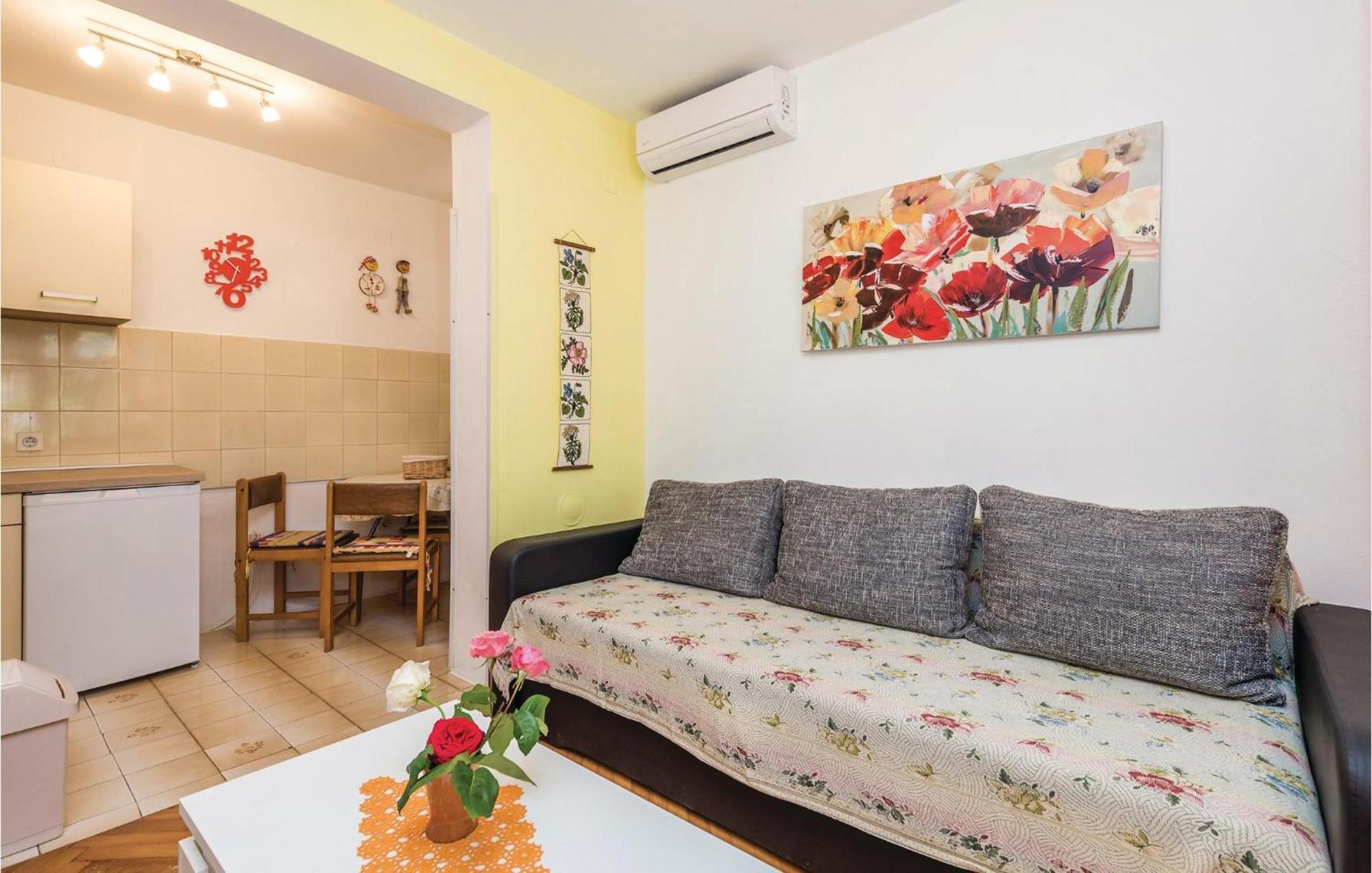 Stunning Apartment In Barbat-Rab With Wifi Barbat na Rabu Eksteriør bilde