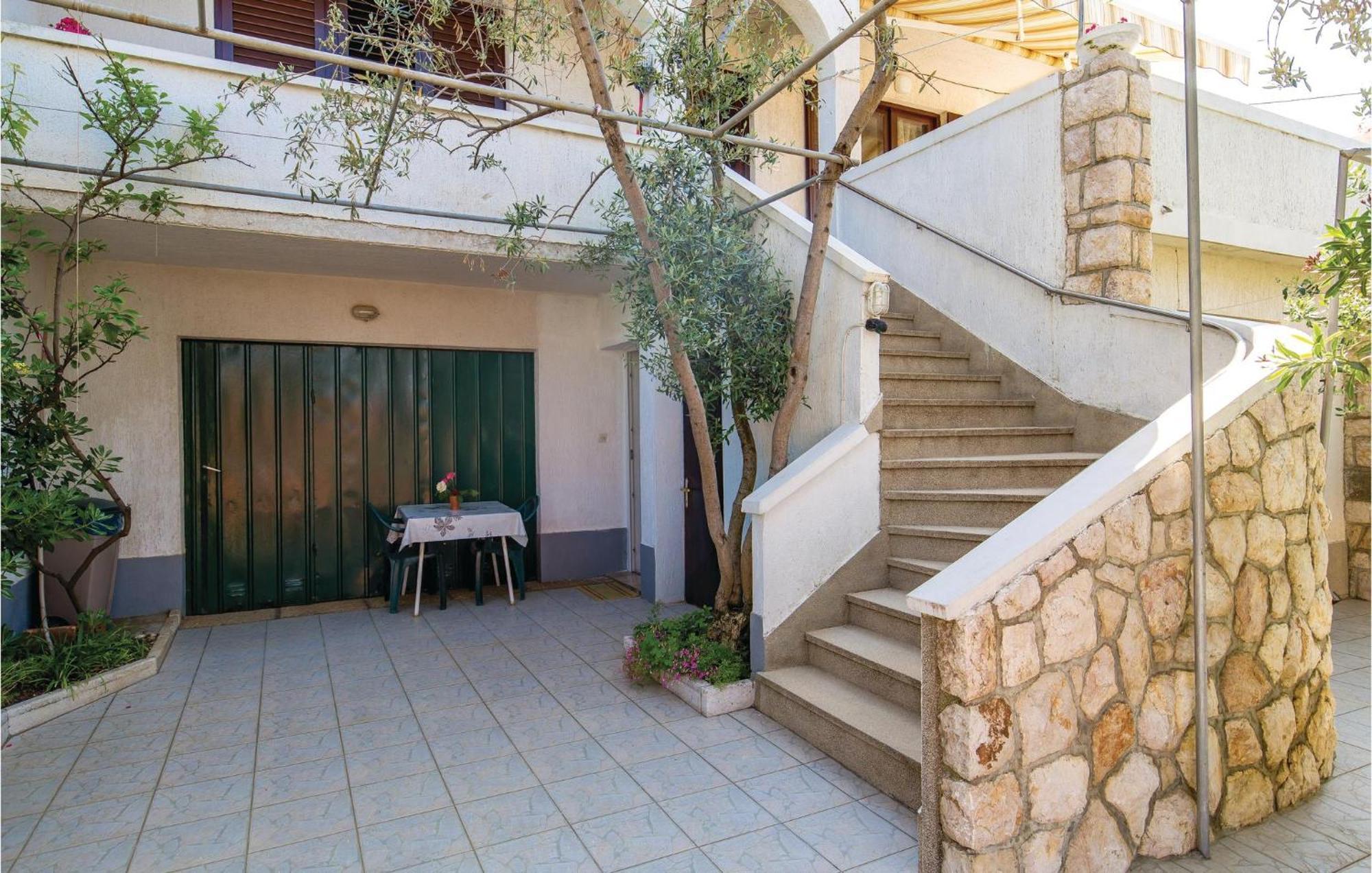 Stunning Apartment In Barbat-Rab With Wifi Barbat na Rabu Eksteriør bilde